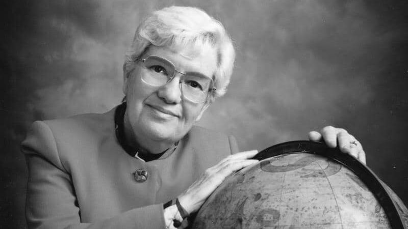 Una nuova finestra sull’Universo: il Rubin Observatory mostra oggi le sue prime immagini Scienziata Vera Rubin, astronoma famosa per il contributo alla teoria della materia oscura